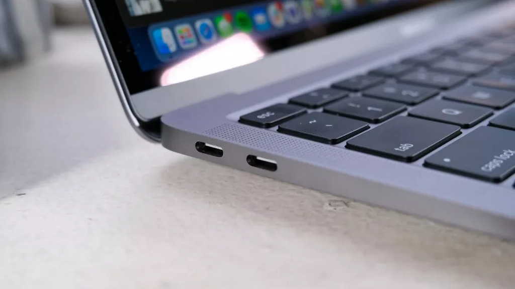 پورت های MacBook Air MGN63